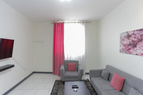 آپارتمان مبله دوخواب کوروش مال 3 در ستاری