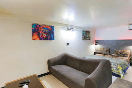 سوئیت جکوزی دار نقلی و لوکس اشرفی اصفهانی کد (09)