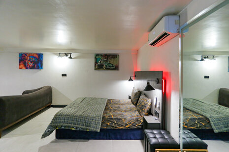 سوئیت جکوزی دار نقلی و لوکس اشرفی اصفهانی کد (09)