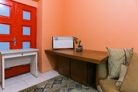 سوئیت مبله انقلاب رشتچی 1 در میدان انقلاب