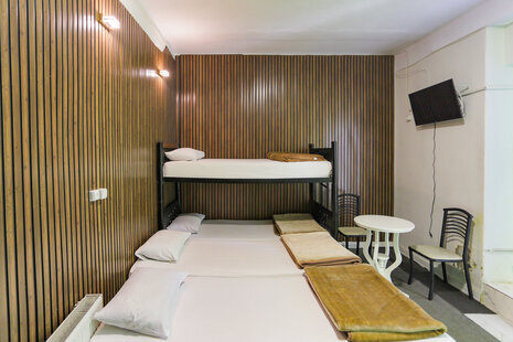 سوئیت اسلامی واحد 303 در بلوار کشاورز