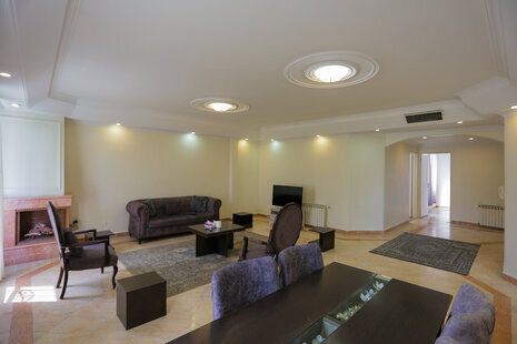 آپارتمان مبله طبقه پنجم در ونک