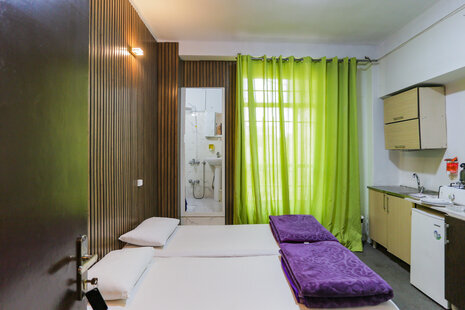 سوئیت اسلامی واحد 302 در بلوار کشاورز