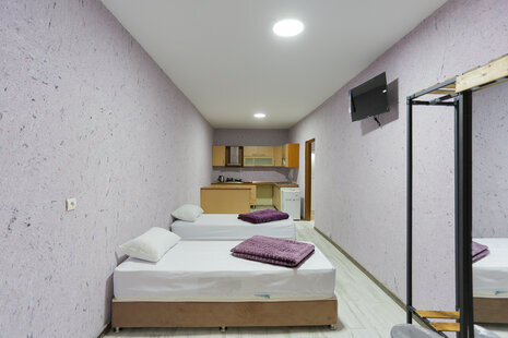 واحد تکخواب چهار نفره VIP 205 در مسافرخانه میدان فردوسی