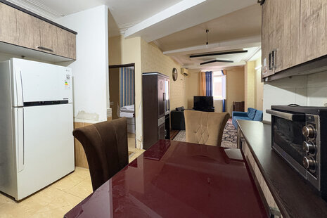 آپارتمان مبله تکخواب 8  امید یک در قشم