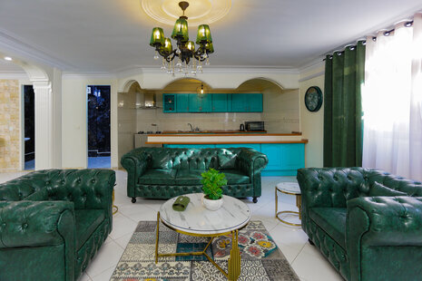 آپارتمان جکوزی دار دوخواب پریمیوم پلازا 1 در سعادت آباد