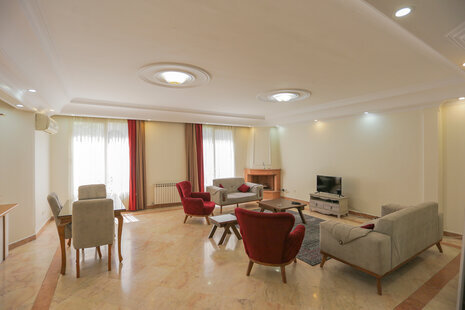 آپارتمان مبله طبقه سوم در ونک