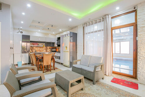 ویلا سه خواب استخرآبگرم در چهارباغ