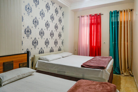 آپارتمان مبله تکخواب 9  امید یک در قشم