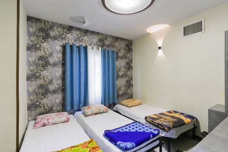 اتاق 104 یاران در مهمانپذیر میدان خراسان