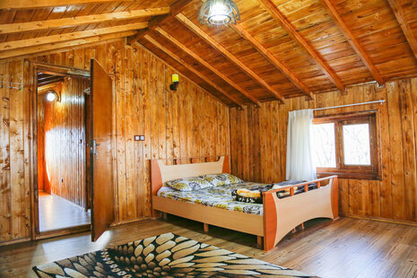 کلبه دوخواب چوبی آریسا در رامسر