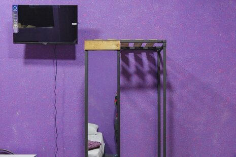 واحد سه نفره 111 در مسافرخانه میدان فردوسی