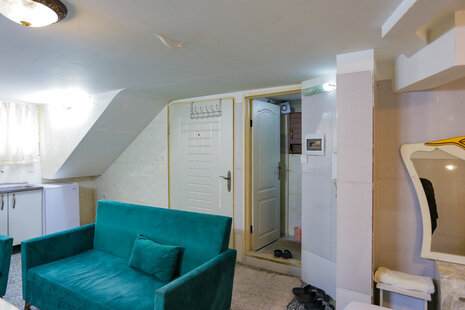 سوئیت زیر همکف گلشن در نارمک