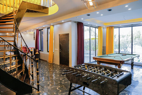 ویلا دوبلکس استخردار سه خواب در چهارباغ