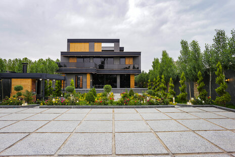 ویلا دوبلکس استخردار 4 خواب در چهارباغ