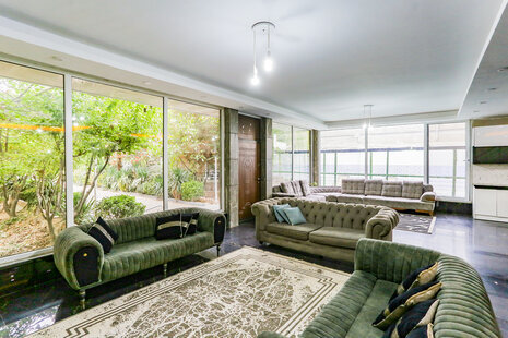 ویلا دوبلکس استخردار سه خواب در چهارباغ