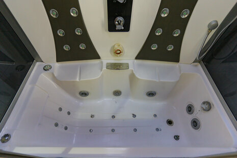 آپارتمان جکوزی دار دوخواب پریمیوم پلازا 3 در سعادت آباد