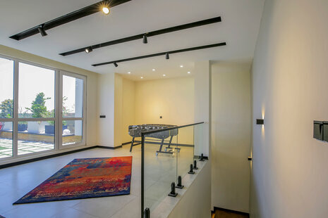 ویلا دوبلکس مدرن استخر آبگرم در کردان