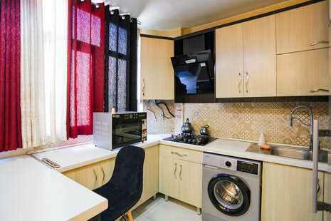 آپارتمان مبله دوخواب قصر 3 در خیابان پلیس