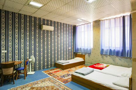 سوئیت 4 نفره در مهمانسرا در مولوی تهران