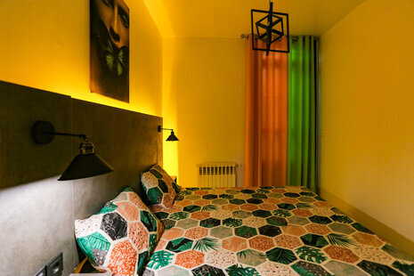 آپارتمان مبله دوخواب جکوزی دار اشرفی اصفهانی کد (01)