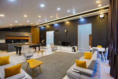 خانه ویلایی دو خواب استخردار در چهارباغ