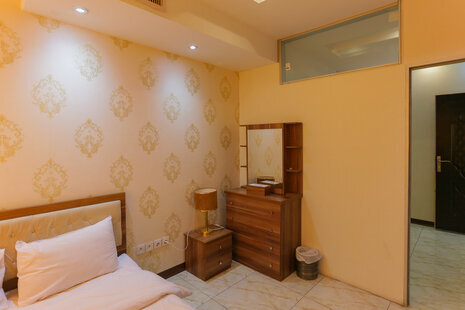 آپارتمان مبله تک خواب  واحد 15 در صادقیه