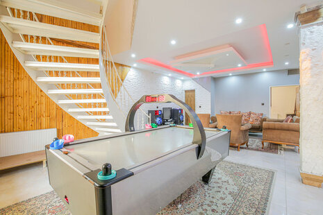 ویلا سه خواب استخرآبگرم در چهارباغ