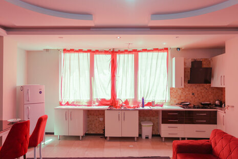 آپارتمان مبله طبقه چهارم در باغ فیض