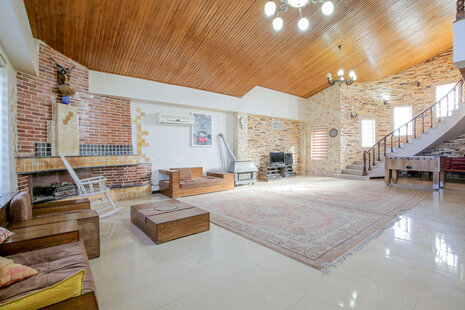 ویلا دوبلکس استخردار روباز سه خواب در شهرک زعفرانیه