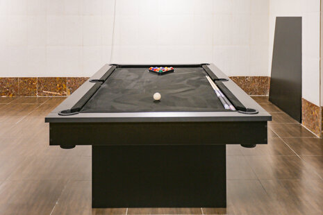 آپارتمان مبله (بیلیارد دار) زیر همکف دو خواب در فاطمی