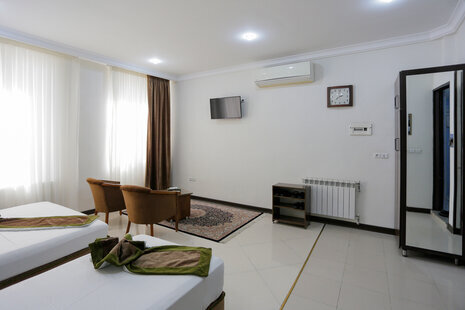 اتاق(3نفره)هتل آپارتمان در مشهد