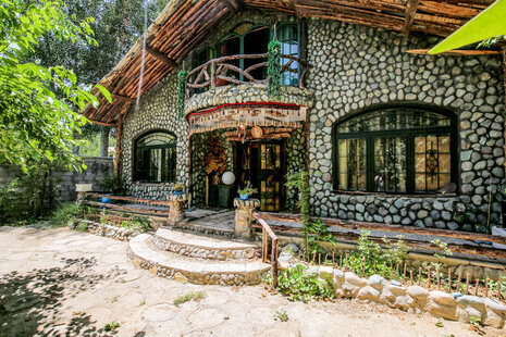 ویلا چوبی دنج در کردان