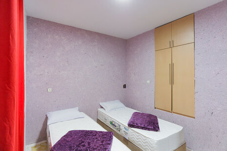 واحد تکخواب چهار نفره VIP 205 در مسافرخانه میدان فردوسی