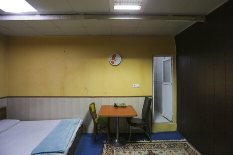 سوئیت 2 نفره در مهمانسرا در تهران