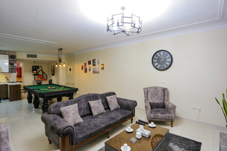 آپارتمان مبله دو خواب بیلیارد اشرفی اصفهانی کد (02)