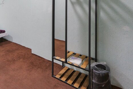 واحد تکخواب چهار نفره 108 در مسافرخانه میدان فردوسی