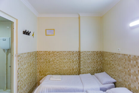 اتاق دونفره با سرویس ایرانی در هتل تهران