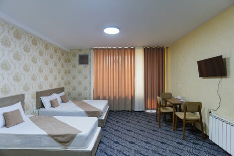 اتاق 3 نفره 2 در هاستل کریمخان