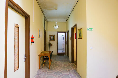 اتاق دو نفره هاستل در دروازه دولت