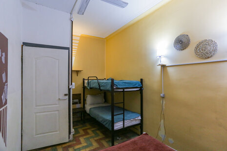 اتاق چهار نفره در هاستل در دروازه دولت