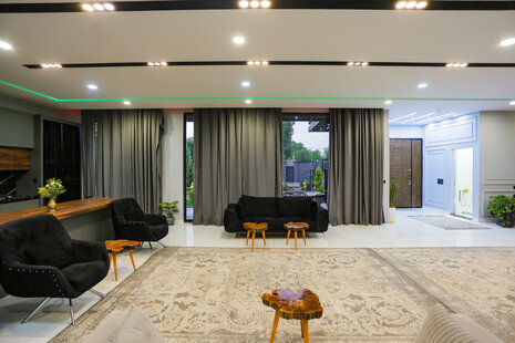 ویلا دوبلکس استخردار 4 خواب در چهارباغ