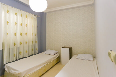 آپارتمان مبله دو خواب در شهرک نریمان قشم