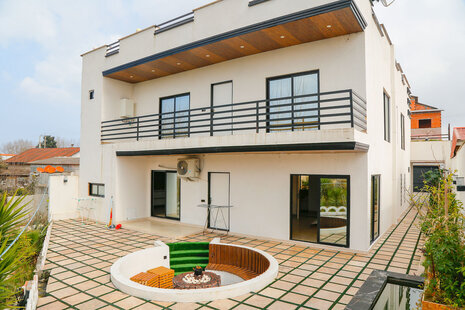 ویلای چهارخواب Vip استخر جکوزی دار در محمودآباد