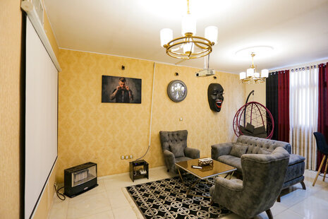 آپارتمان مبله دوخواب قصر 3 در خیابان پلیس