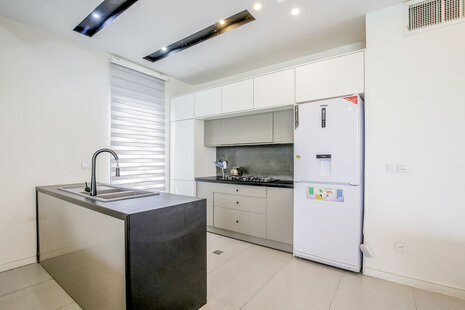 ویلا دوبلکس مدرن استخر شیشه ای در کردان