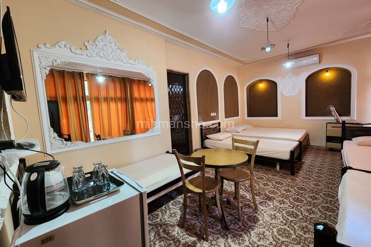 اتاق 2 عهد شیرین در اقامتگاه بومگردی اصفهان