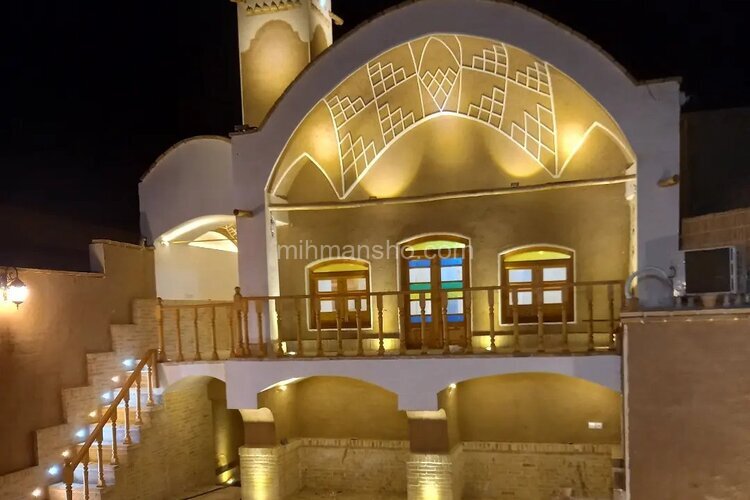 اتاق تابستانه در طبقه همکف اقامتگاه بومگردی کاشان