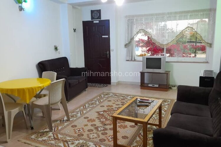 واحد تکخواب در طبقه اول ویلا ساحلی حسینی در چالوس