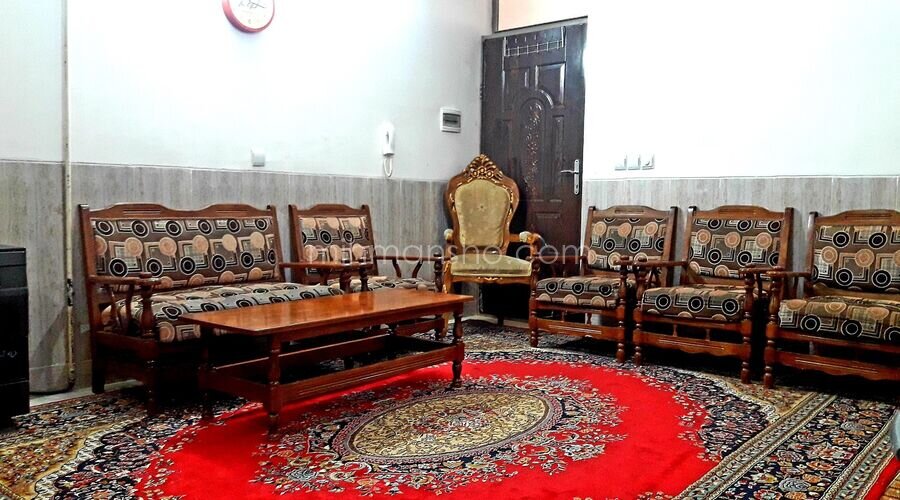 منزل همکف نقلی و تمیز با پارکینگ اختصاصی